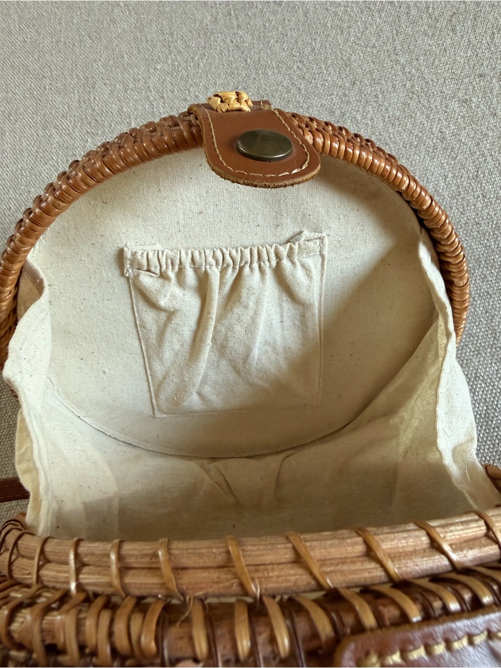 Small Rattan Bag - Picture 6 of 9